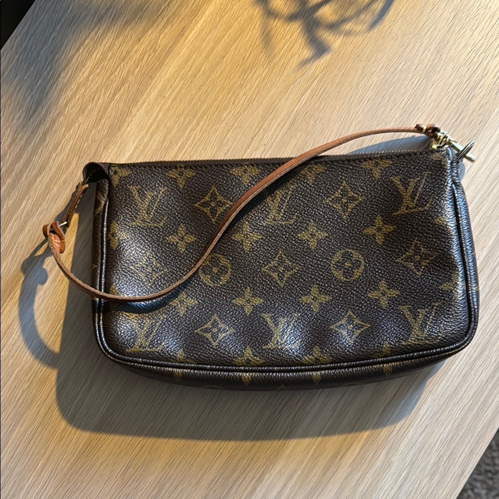 Louis Vuitton Pochette Accessories